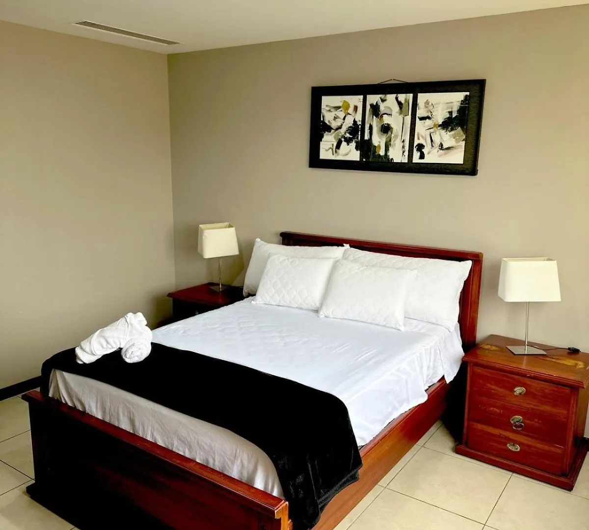 شقة 2 Dormitorios, Vista Lateral Al Rio, Parqueo, Puerto Santa Ana جواياكيل الإكوادور