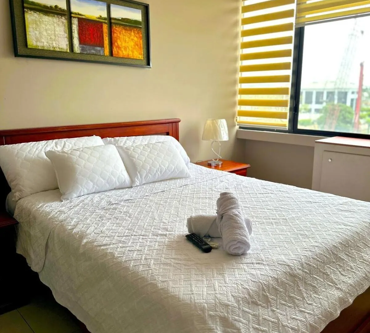 2 Dormitorios, Vista Lateral Al Rio, Parqueo, Puerto Santa Ana جواياكيل