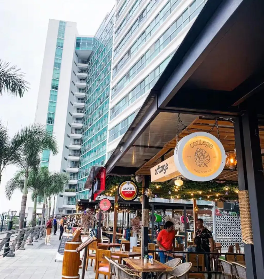 2 Dormitorios, Vista Lateral Al Rio, Parqueo, Puerto Santa Ana جواياكيل