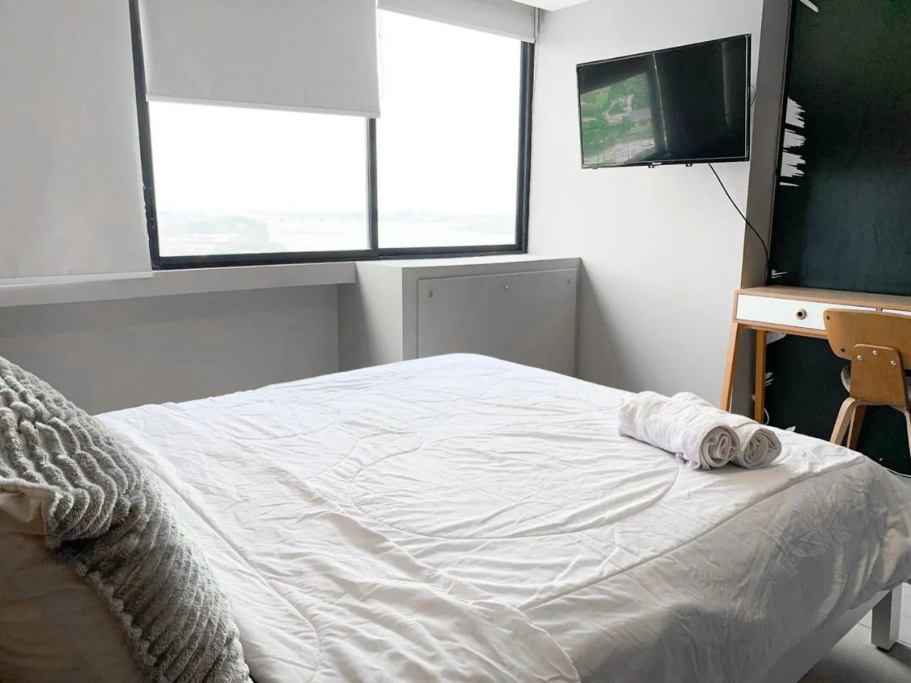 شقة 2 Dormitorios, Vista Lateral Al Rio, Parqueo, Puerto Santa Ana جواياكيل