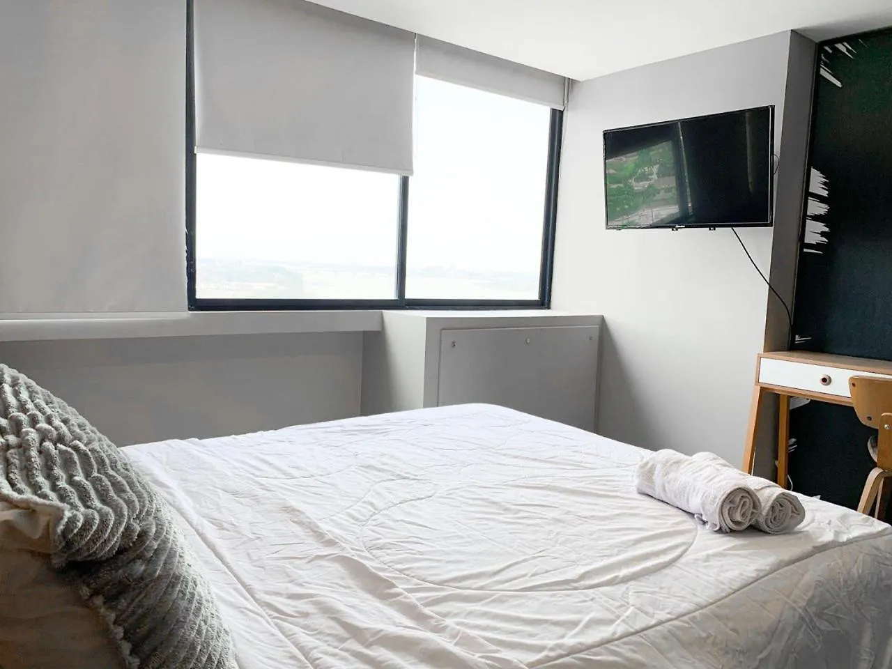 شقة 2 Dormitorios, Vista Lateral Al Rio, Parqueo, Puerto Santa Ana جواياكيل