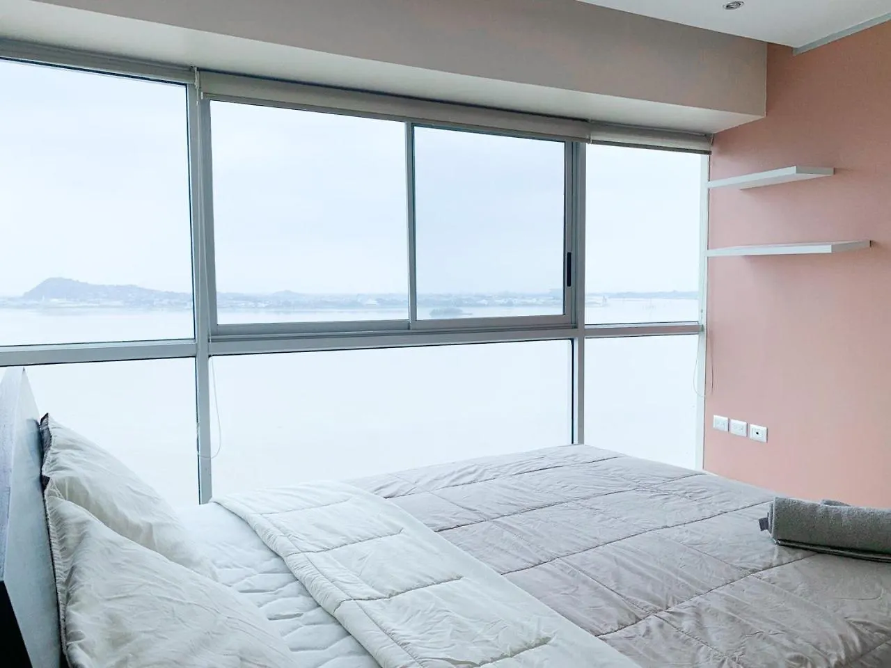 2 Dormitorios, Vista Lateral Al Rio, Parqueo, Puerto Santa Ana جواياكيل