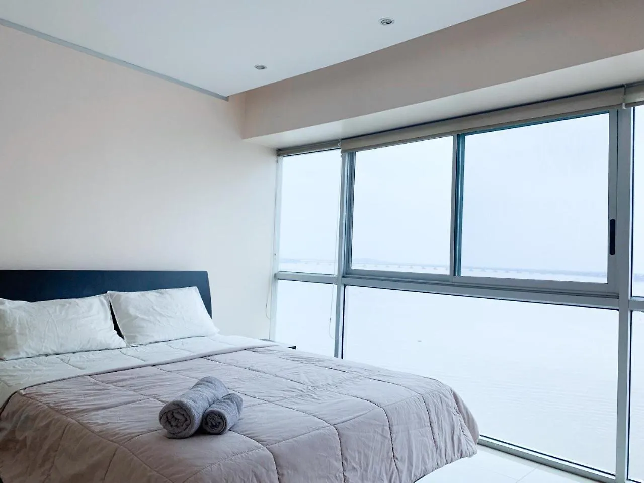 شقة 2 Dormitorios, Vista Lateral Al Rio, Parqueo, Puerto Santa Ana جواياكيل